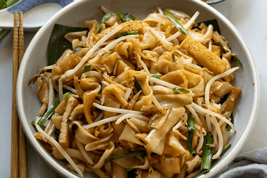 Try this Vegan Char Kuey Teow without stepping foot in Penang!