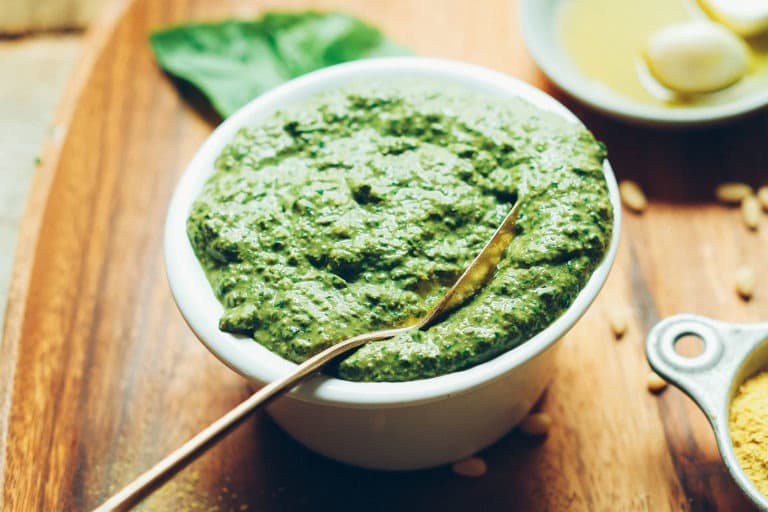 EASY-Vegan-Pesto-in-5-minutes-No-oil-optional-big-flavor-SO-easy-vegan-glutenfree-pesto-recipe-sauce-768x1152